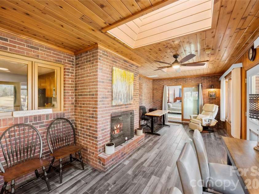 1419 Stoneyridge Drive, Charlotte, NC 28214.  MLS# CAR4343097, YatesRealty ID 4099. 