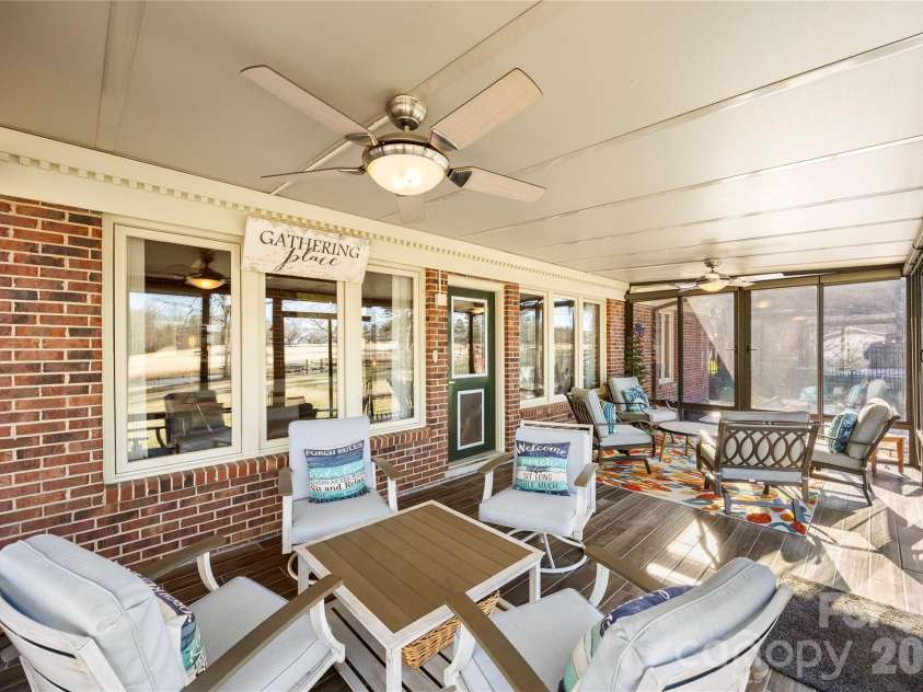 1419 Stoneyridge Drive, Charlotte, NC 28214.  MLS# CAR4343097, YatesRealty ID 4099. 