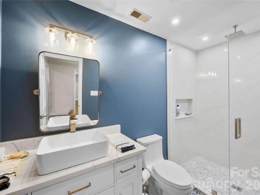 1419 Stoneyridge Drive, Charlotte, NC 28214.  MLS# CAR4343097, YatesRealty ID 4099. 