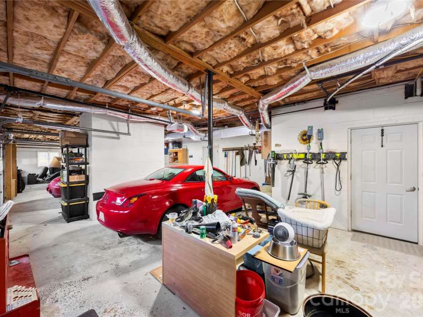 1419 Stoneyridge Drive, Charlotte, NC 28214.  MLS# CAR4343097, YatesRealty ID 4099. 