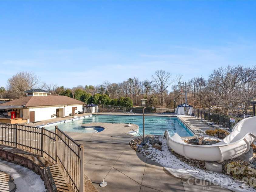 1419 Stoneyridge Drive, Charlotte, NC 28214.  MLS# CAR4343097, YatesRealty ID 4099. 