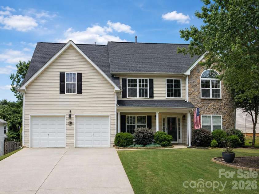 131 Elba Drive, Mooresville, NC 28115.  MLS# CAR4403487, YatesRealty ID 40991. 