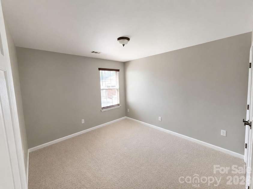 131 Elba Drive, Mooresville, NC 28115.  MLS# CAR4403487, YatesRealty ID 40991. 