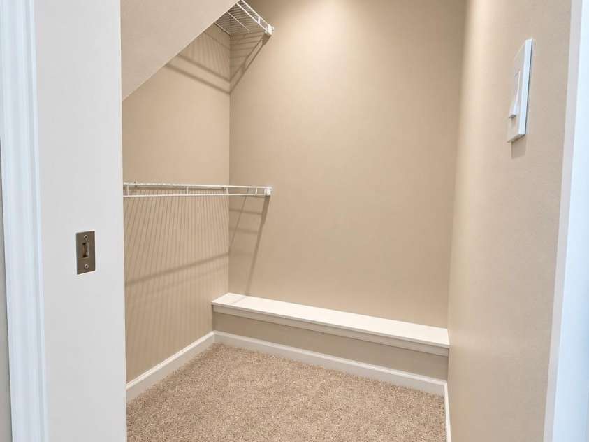 131 Elba Drive, Mooresville, NC 28115.  MLS# CAR4403487, YatesRealty ID 40991. 