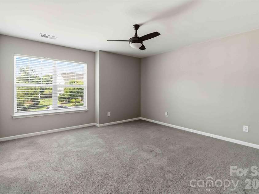 217 Hydrangea Drive, Clover, SC 29710.  MLS# CAR4398603, YatesRealty ID 40992. 