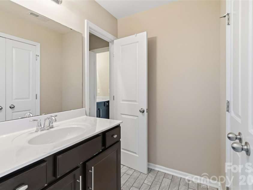 217 Hydrangea Drive, Clover, SC 29710.  MLS# CAR4398603, YatesRealty ID 40992. 