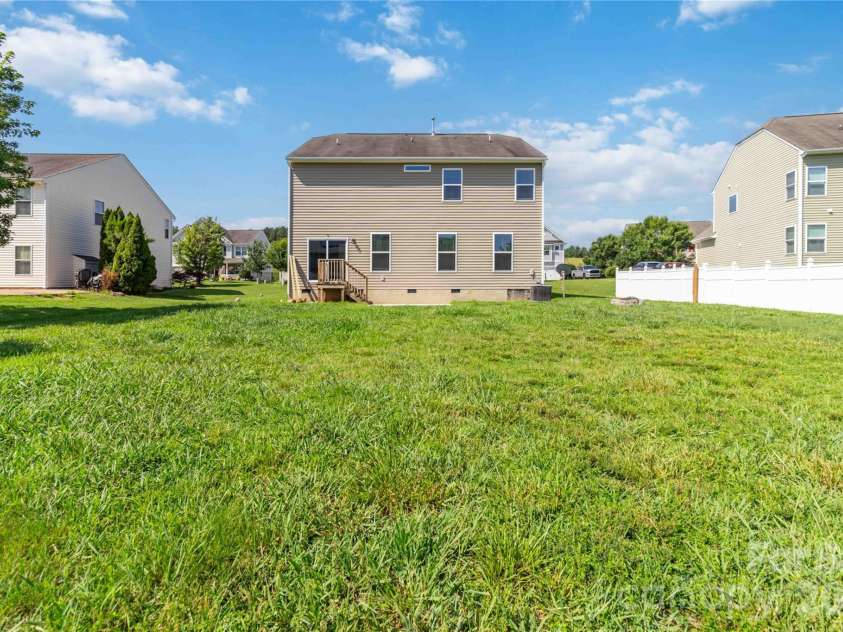 217 Hydrangea Drive, Clover, SC 29710.  MLS# CAR4398603, YatesRealty ID 40992. 