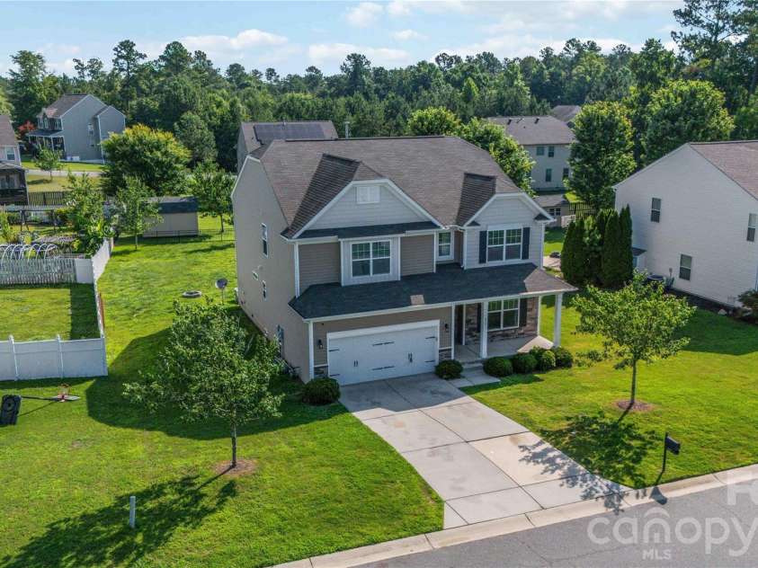 217 Hydrangea Drive, Clover, SC 29710.  MLS# CAR4398603, YatesRealty ID 40992. 