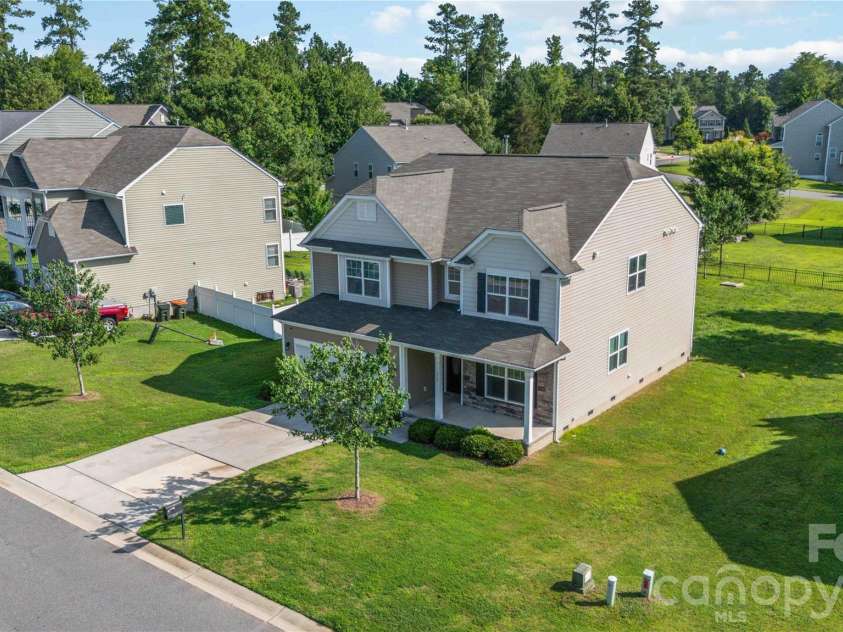 217 Hydrangea Drive, Clover, SC 29710.  MLS# CAR4398603, YatesRealty ID 40992. 