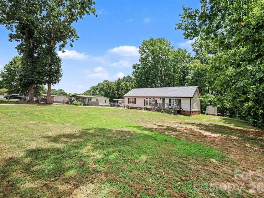 1756 Martin Road, Kings Mountain, NC 28086.  MLS# CAR4406876, YatesRealty ID 40993. 