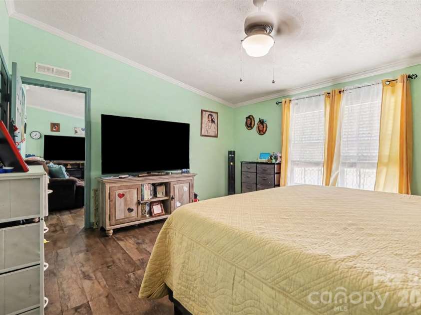 1756 Martin Road, Kings Mountain, NC 28086.  MLS# CAR4406876, YatesRealty ID 40993. 