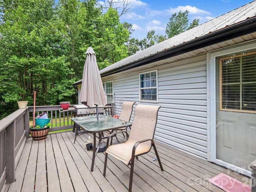 1756 Martin Road, Kings Mountain, NC 28086.  MLS# CAR4406876, YatesRealty ID 40993. 