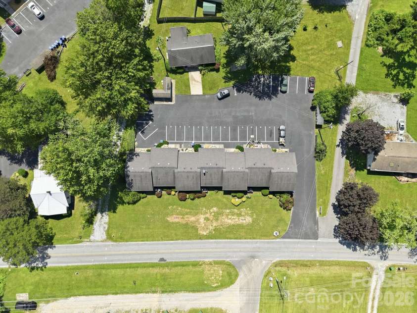 5 Country Gardens Drive, Fletcher, NC 28732.  MLS# CAR4406655, YatesRealty ID 40994. 