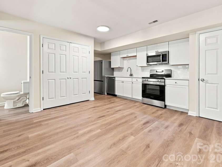 5 Country Gardens Drive, Fletcher, NC 28732.  MLS# CAR4406655, YatesRealty ID 40994. 