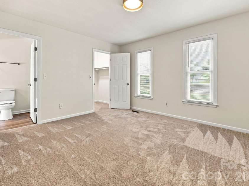 5 Country Gardens Drive, Fletcher, NC 28732.  MLS# CAR4406655, YatesRealty ID 40994. 