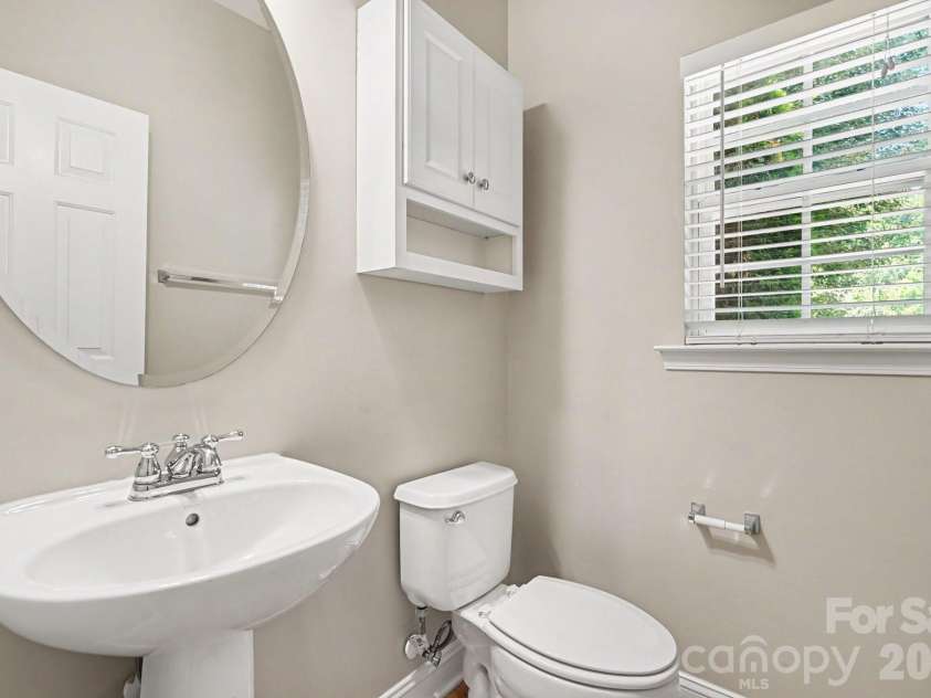 9228 Seamill Road, Charlotte, NC 28278.  MLS# CAR4404827, YatesRealty ID 40995. 