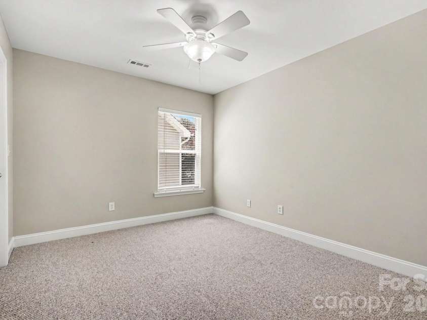 9228 Seamill Road, Charlotte, NC 28278.  MLS# CAR4404827, YatesRealty ID 40995. 