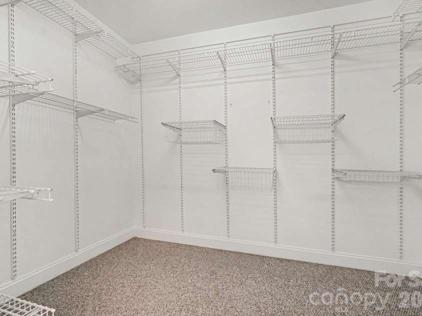 9228 Seamill Road, Charlotte, NC 28278.  MLS# CAR4404827, YatesRealty ID 40995. 