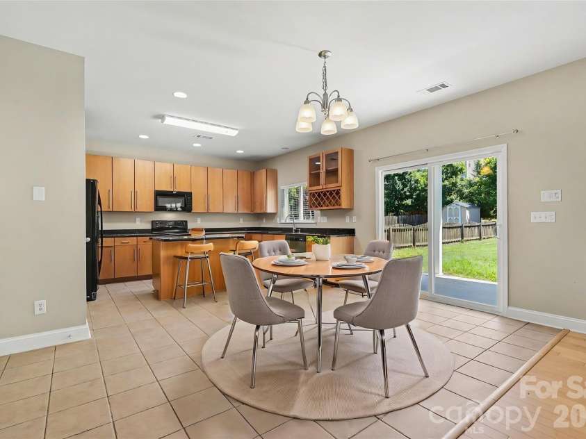 9228 Seamill Road, Charlotte, NC 28278.  MLS# CAR4404827, YatesRealty ID 40995. Virtually Staged