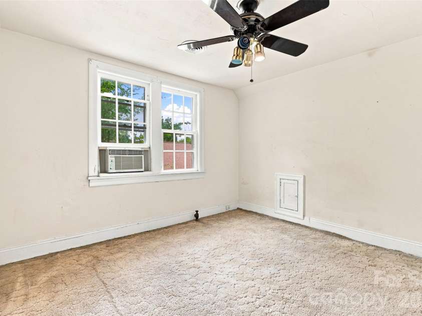 704 Washington Street, Shelby, NC 28150.  MLS# CAR4407611, YatesRealty ID 40996. Bedroom 3