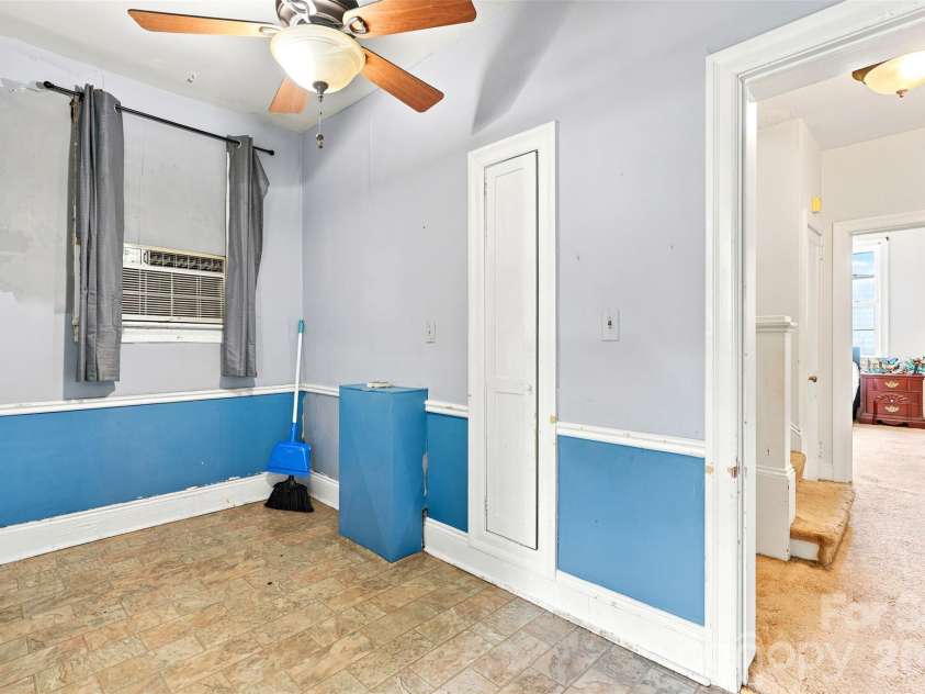 704 Washington Street, Shelby, NC 28150.  MLS# CAR4407611, YatesRealty ID 40996. Breakfast Area off Kitchen
