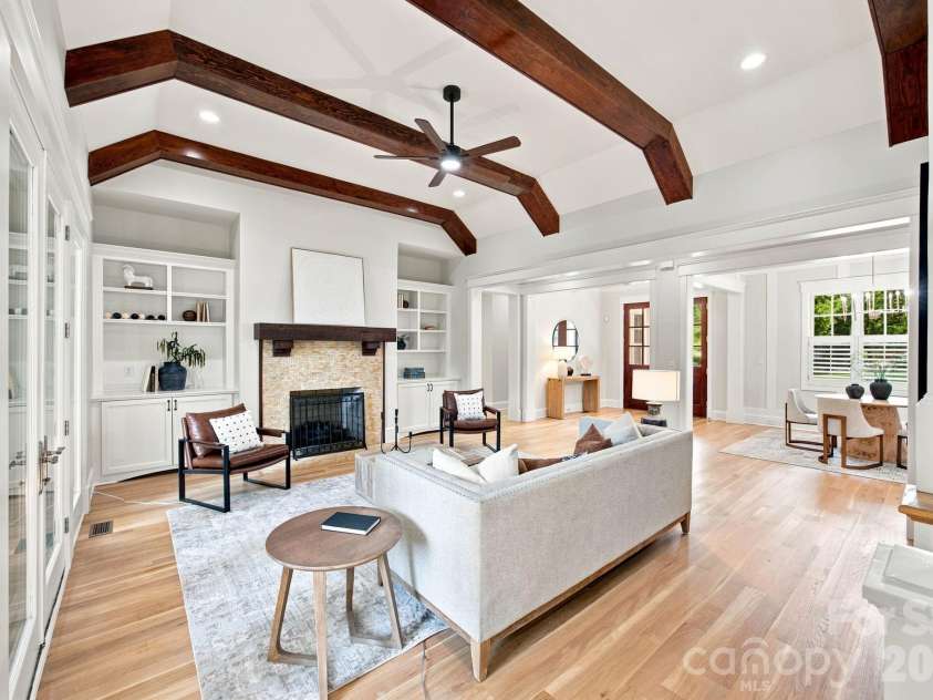 121 Brawley Harbor Place, Mooresville, NC 28117.  MLS# CAR4406022, YatesRealty ID 40998. 