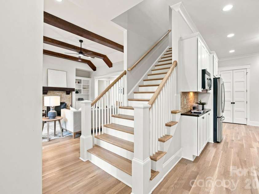 121 Brawley Harbor Place, Mooresville, NC 28117.  MLS# CAR4406022, YatesRealty ID 40998. 