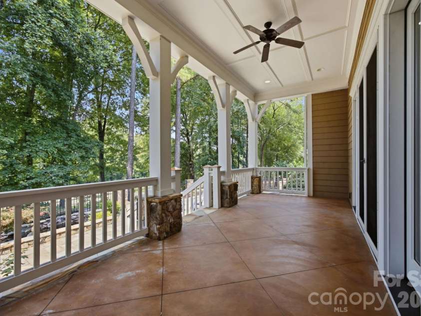 121 Brawley Harbor Place, Mooresville, NC 28117.  MLS# CAR4406022, YatesRealty ID 40998. 