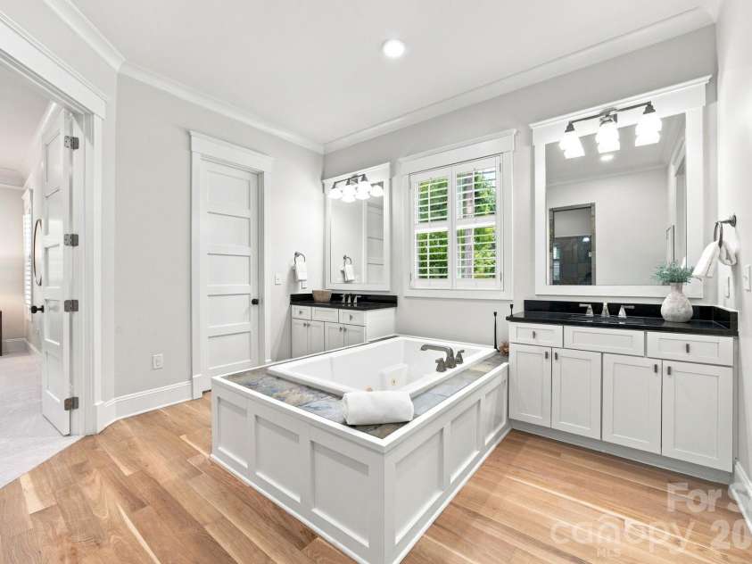 121 Brawley Harbor Place, Mooresville, NC 28117.  MLS# CAR4406022, YatesRealty ID 40998. 