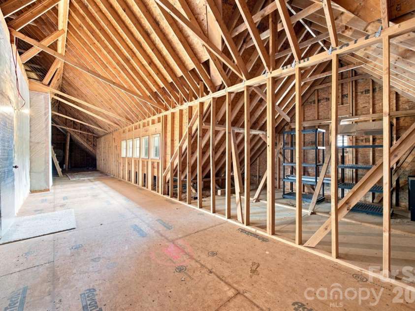 121 Brawley Harbor Place, Mooresville, NC 28117.  MLS# CAR4406022, YatesRealty ID 40998. 