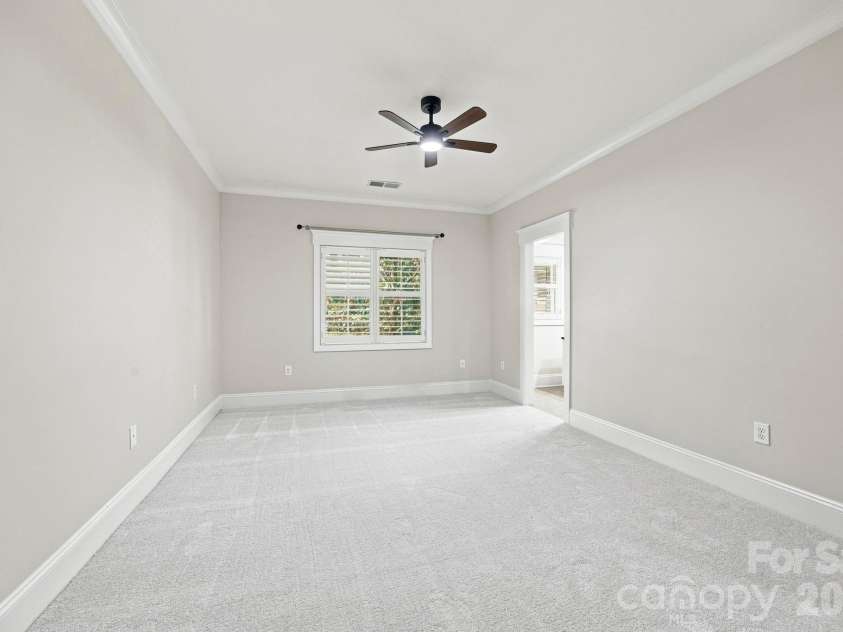 121 Brawley Harbor Place, Mooresville, NC 28117.  MLS# CAR4406022, YatesRealty ID 40998. 