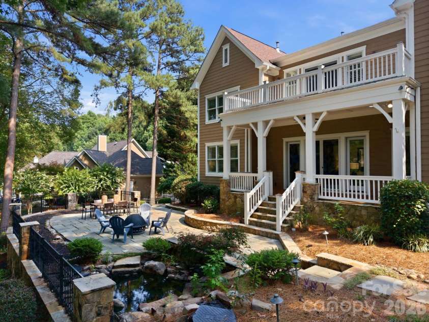 121 Brawley Harbor Place, Mooresville, NC 28117.  MLS# CAR4406022, YatesRealty ID 40998. 