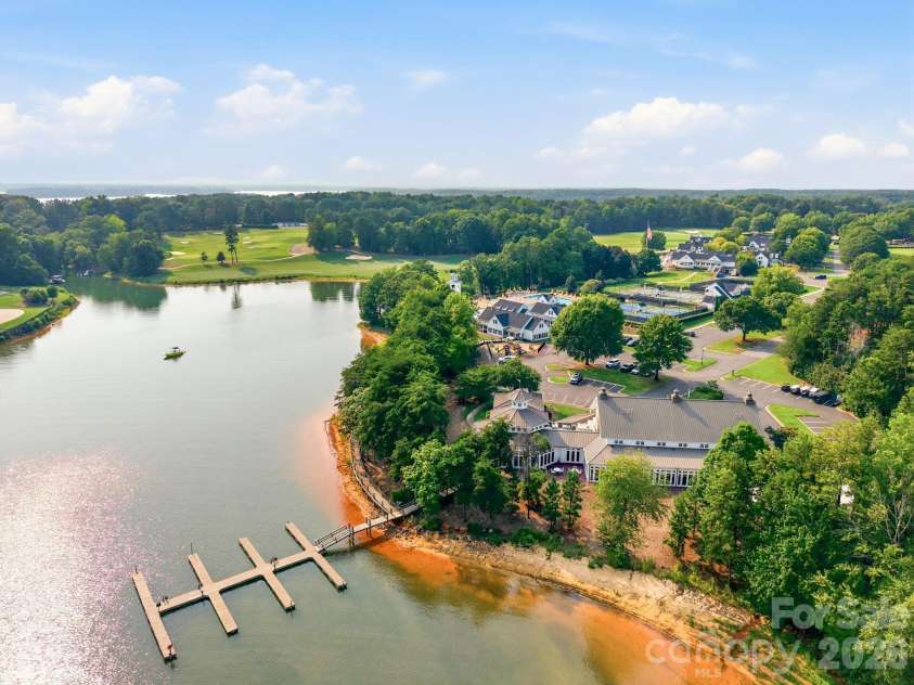 121 Brawley Harbor Place, Mooresville, NC 28117.  MLS# CAR4406022, YatesRealty ID 40998. 