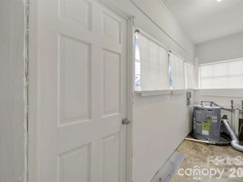 714,716 Lucas Street, Rock Hill, SC 29730.  MLS# CAR4404388, YatesRealty ID 40999. 