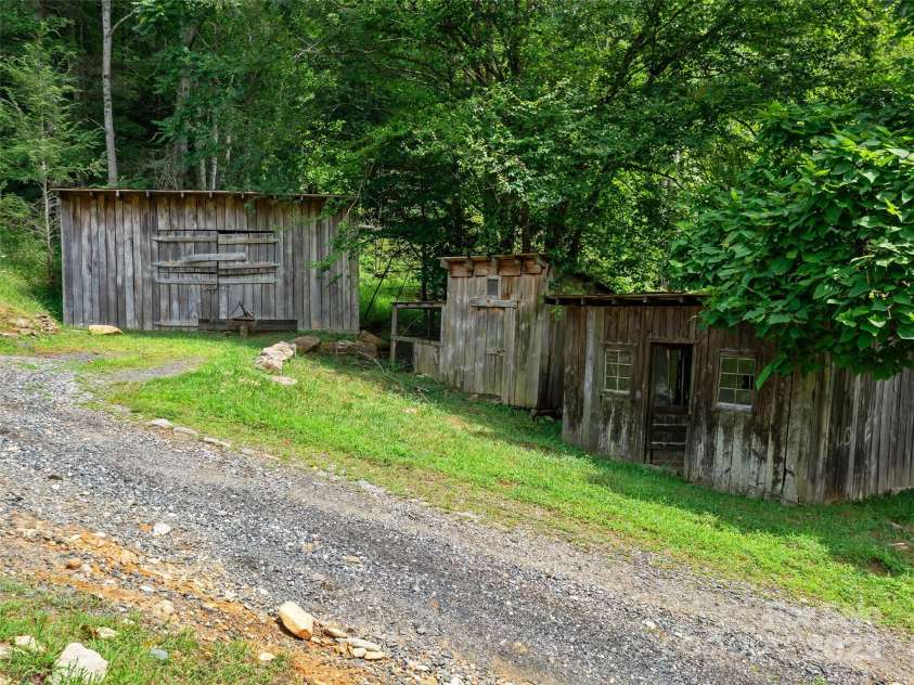2216 Beans Creek Road, Bakersville, NC 28705.  MLS# CAR4289510, YatesRealty ID 41. 