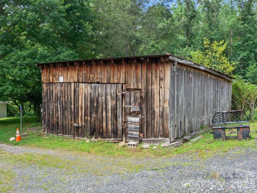 2216 Beans Creek Road, Bakersville, NC 28705.  MLS# CAR4385995, YatesRealty ID 41. 