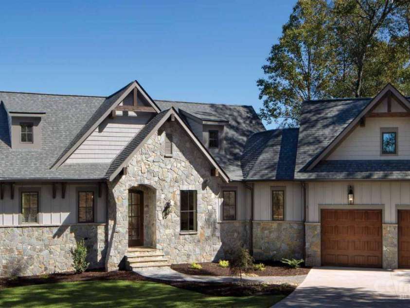 28 Spruce Lane, Zirconia, NC 28790.  MLS# CAR4029224, YatesRealty ID 41. Similar Home To Be Built See Matterport Tour