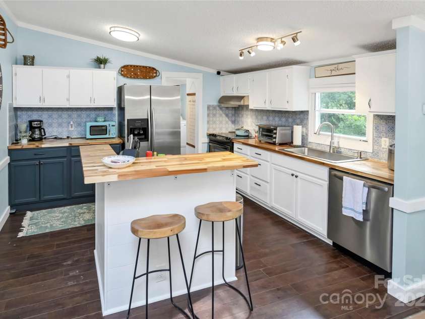 2075 Great North Road, Winnsboro, SC 29180.  MLS# CAR4249028, YatesRealty ID 410. 