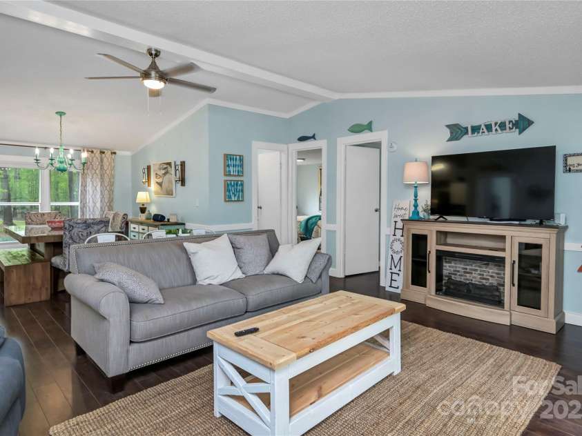 2075 Great North Road, Winnsboro, SC 29180.  MLS# CAR4249028, YatesRealty ID 410. 