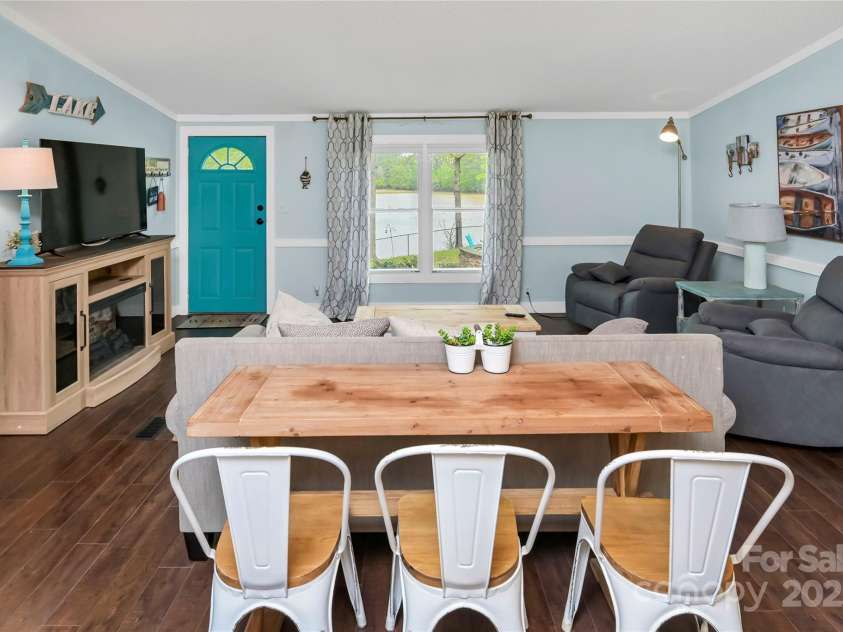 2075 Great North Road, Winnsboro, SC 29180.  MLS# CAR4249028, YatesRealty ID 410. 