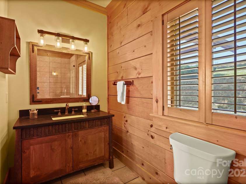 584 Grey Fox Ridge, Banner Elk, NC 28604.  MLS# CAR4315147, YatesRealty ID 410. 