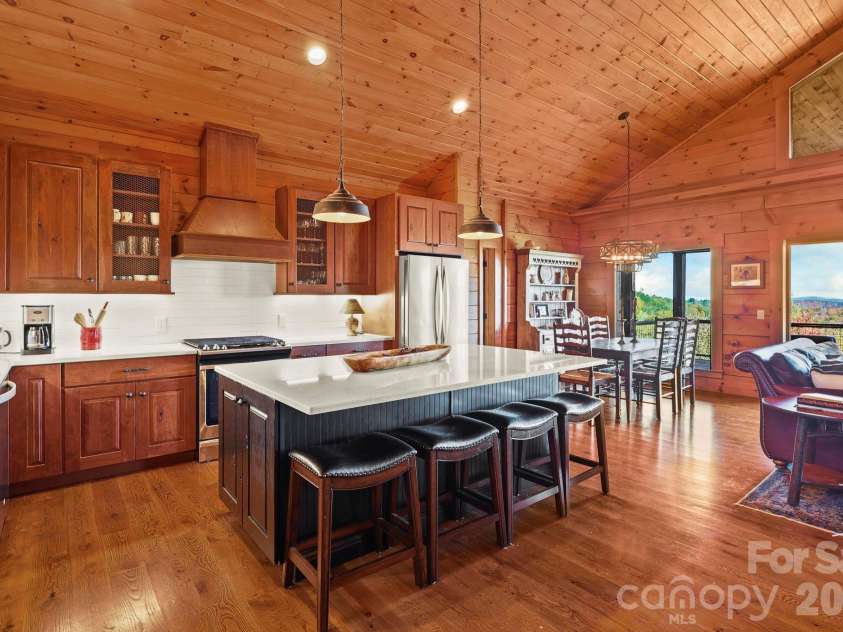 584 Grey Fox Ridge, Banner Elk, NC 28604.  MLS# CAR4315147, YatesRealty ID 410. 