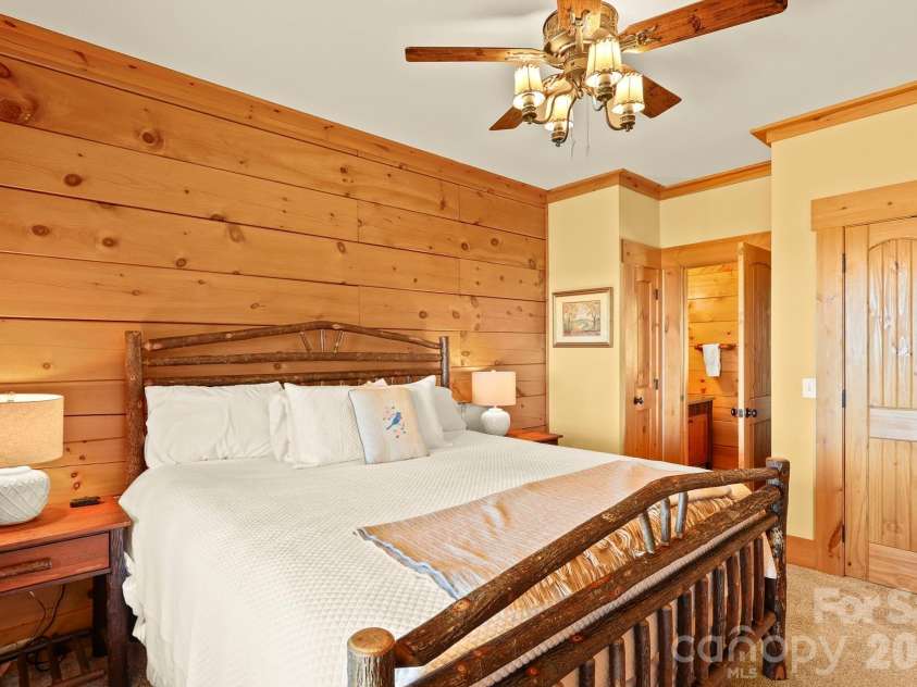 584 Grey Fox Ridge, Banner Elk, NC 28604.  MLS# CAR4315147, YatesRealty ID 410. 