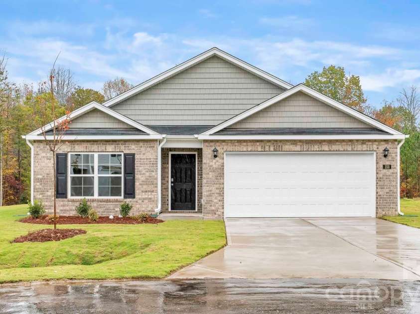 401 Owens Ridge Way, Lexington, NC 27292.  MLS# CAR4344684, YatesRealty ID 4100. *Photos are of model home and are for representational purposes only 