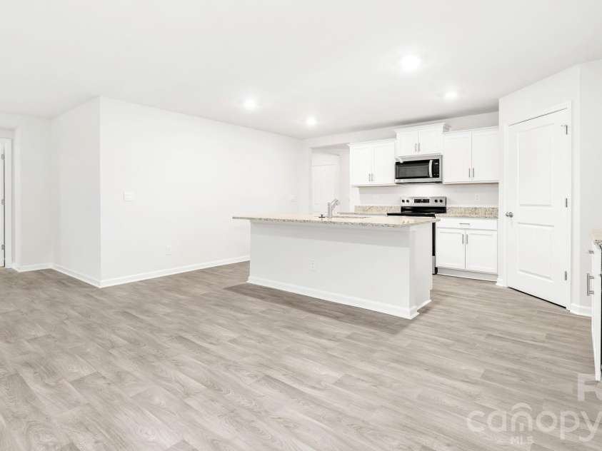 401 Owens Ridge Way, Lexington, NC 27292.  MLS# CAR4344684, YatesRealty ID 4100. *Photos are of model home and are for representational purposes only 