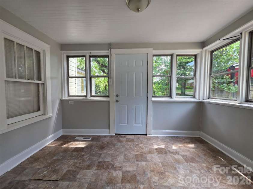 5120 Elder Avenue, Charlotte, NC 28205.  MLS# CAR4406900, YatesRealty ID 41000. 
