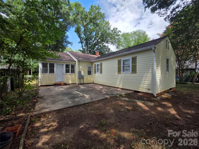 5120 Elder Avenue, Charlotte, NC 28205.  MLS# CAR4406900, YatesRealty ID 41000. 