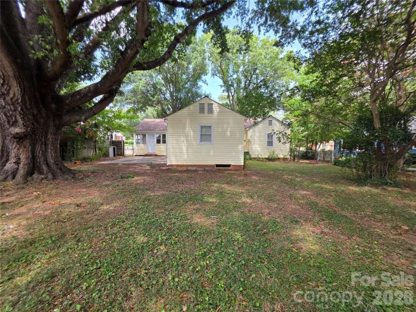 5120 Elder Avenue, Charlotte, NC 28205.  MLS# CAR4406900, YatesRealty ID 41000. 
