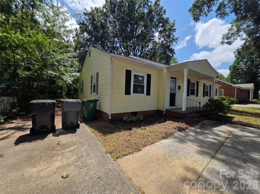 5120 Elder Avenue, Charlotte, NC 28205.  MLS# CAR4406900, YatesRealty ID 41000. 