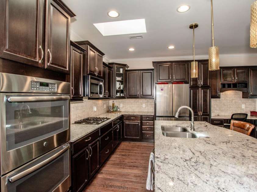 147 Brawley Point Circle, Mooresville, NC 28117.  MLS# CAR4408444, YatesRealty ID 41002. 